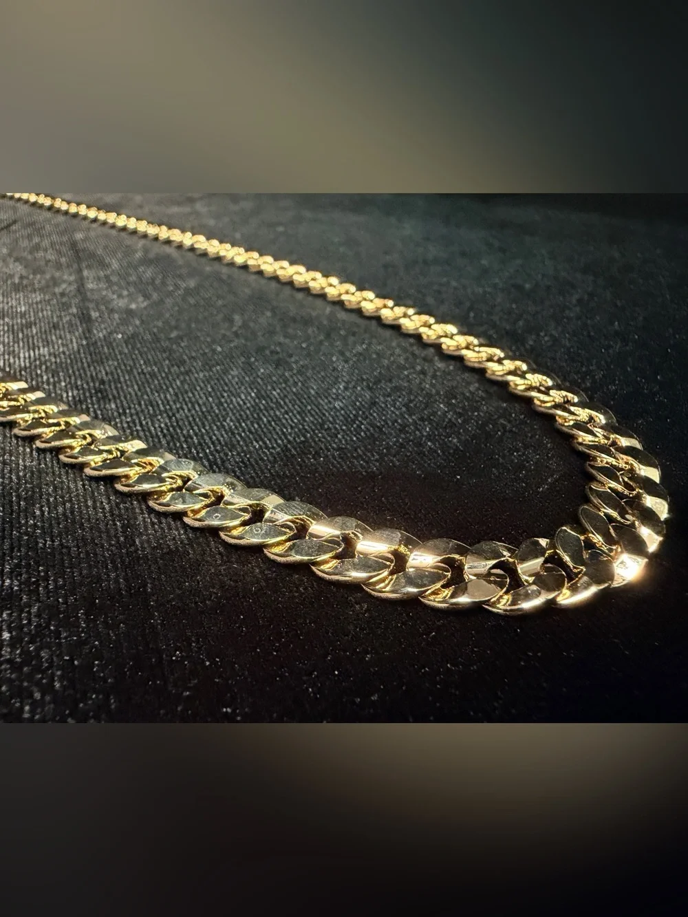 Cuban w/Concave 30in 9.3MM 14K gold necklace. Brand New. Statement Piece